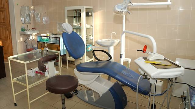 СК проводит проверку из-за смерти женщины после удаления зуба в Рязанской области