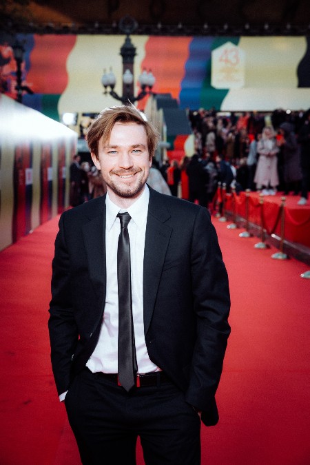 Светлана Иванова, Милош Бикович, Александр Петров и другие на церемонии закрытия ММКФ-2021 Светлана Иванова, Милош Бикович, Александр Петров и другие на церемонии закрытия ММКФ-2021 Звезды,Красная дорожка