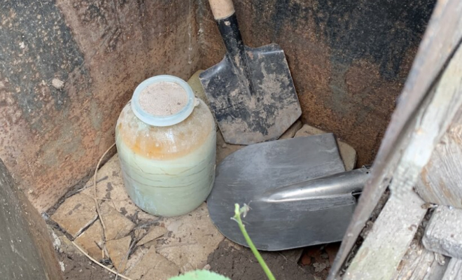 Железный ящик использовали в виде подпорки под дачей 35 лет. Мужчина взял болгарку и решил посмотреть, что внутри Железный ящик использовали в виде подпорки под дачей 35 лет. Мужчина взял болгарку и решил посмотреть, что внутри Культура