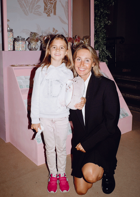 Ксения Собчак, Иван Ургант, Андрей Малахов и другие на открытии ярмарки Cosmoscow Ксения Собчак, Иван Ургант, Андрей Малахов и другие на открытии ярмарки Cosmoscow Звезды,Красная дорожка