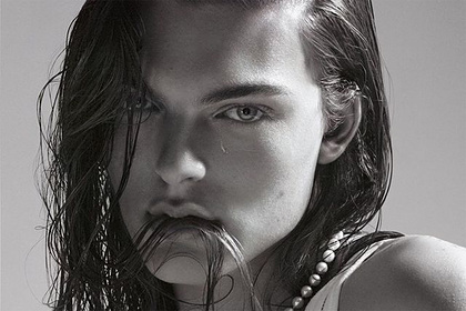 Фанаты вновь назвали лицо 18-летнего сына популярной актрисы идеальным