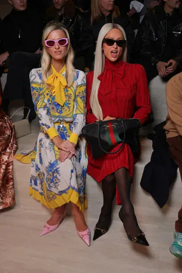 Неделя моды в Милане: Деми Мур в новом образе, Рената Литвинова с дочерью, Арина Соболенко и Кейт Мосс на показе Gucci Версаче, Донателла, Литвинова, Gucci, Милане, Арина, Рената, чёрной, Ромео, многие, пришла, Соболенко, Демны, экстремистской, организацией, коллекции, Пэрис, показ, ФеррариEsDeeKidПо, подиуму