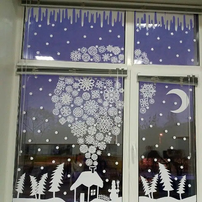 Красота: как украсить окна зимой при помощи бумаги и ножниц