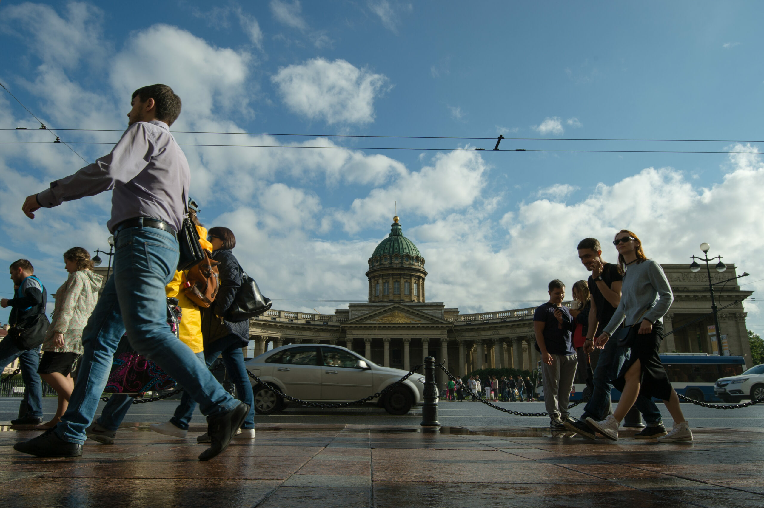 Время в петербурге сейчас. Питер летом. Повседневная жизнь в Санкт-Петербурге. Российский туризм. Повседневность Питер.