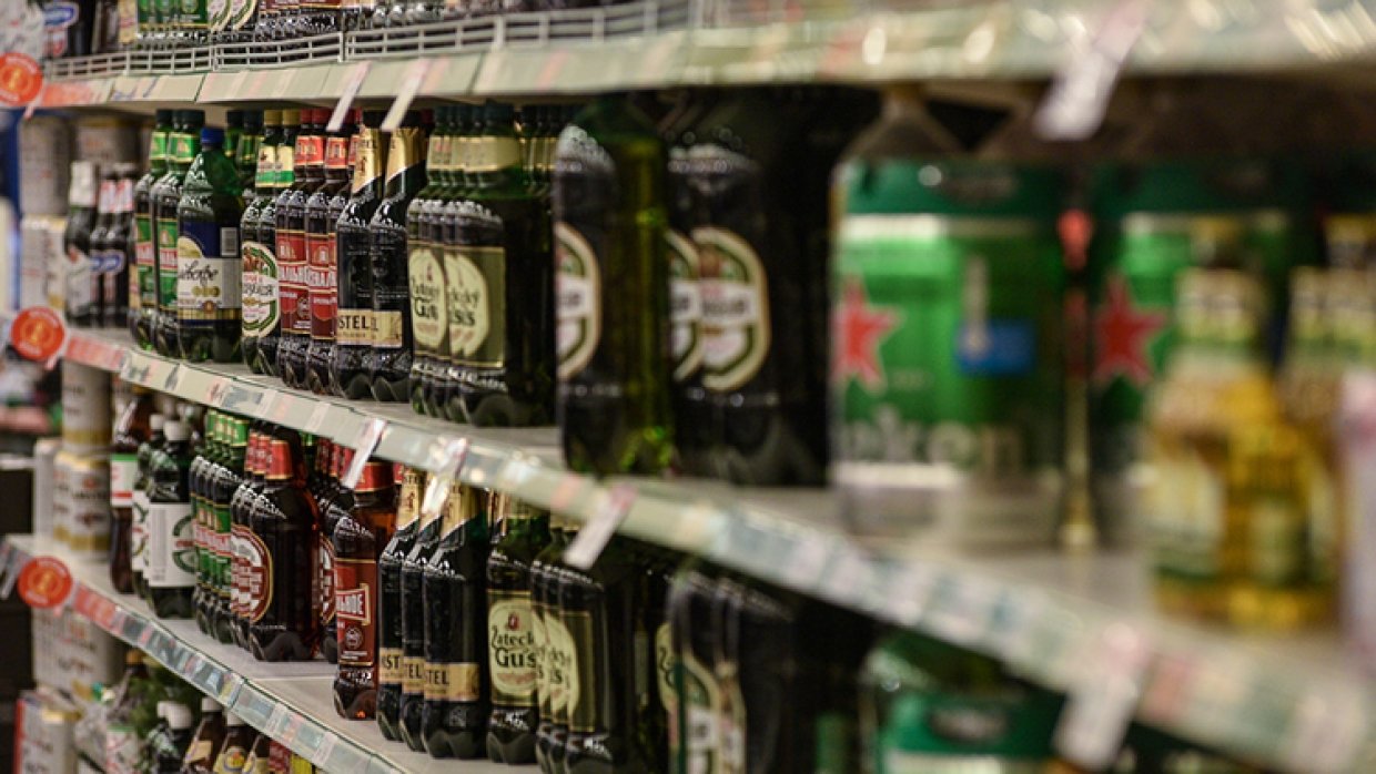 «Бесстыжие циники спаивают села»: в Госдуме отреагировали на продажу пива «Почтой России»
