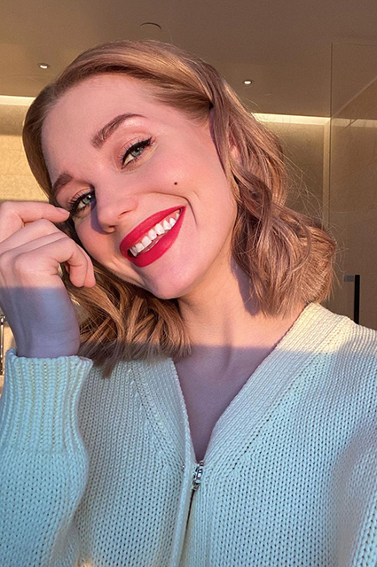 Кристина Асмус рассказала о новых отношениях: "Нахожусь в абсолютной любви" Кристина Асмус рассказала о новых отношениях: "Нахожусь в абсолютной любви" Звездные пары