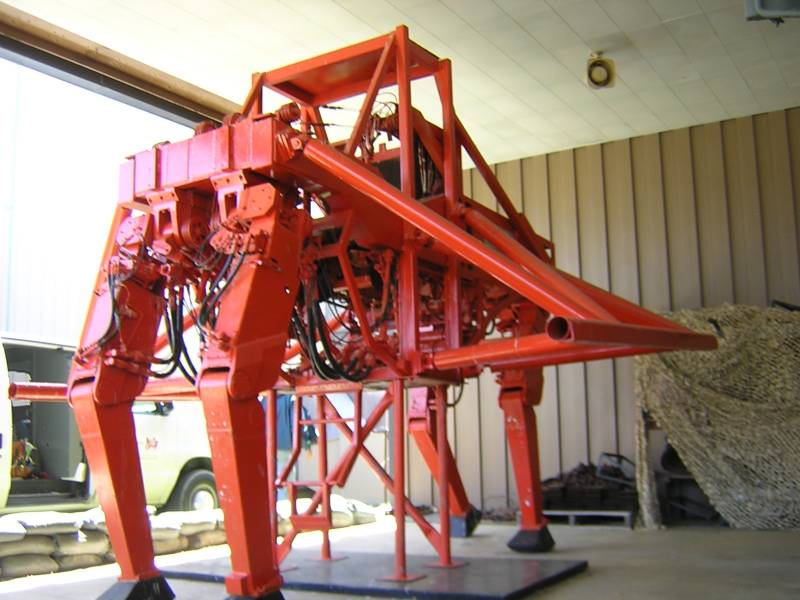 Шагающие грузовики для американской армии