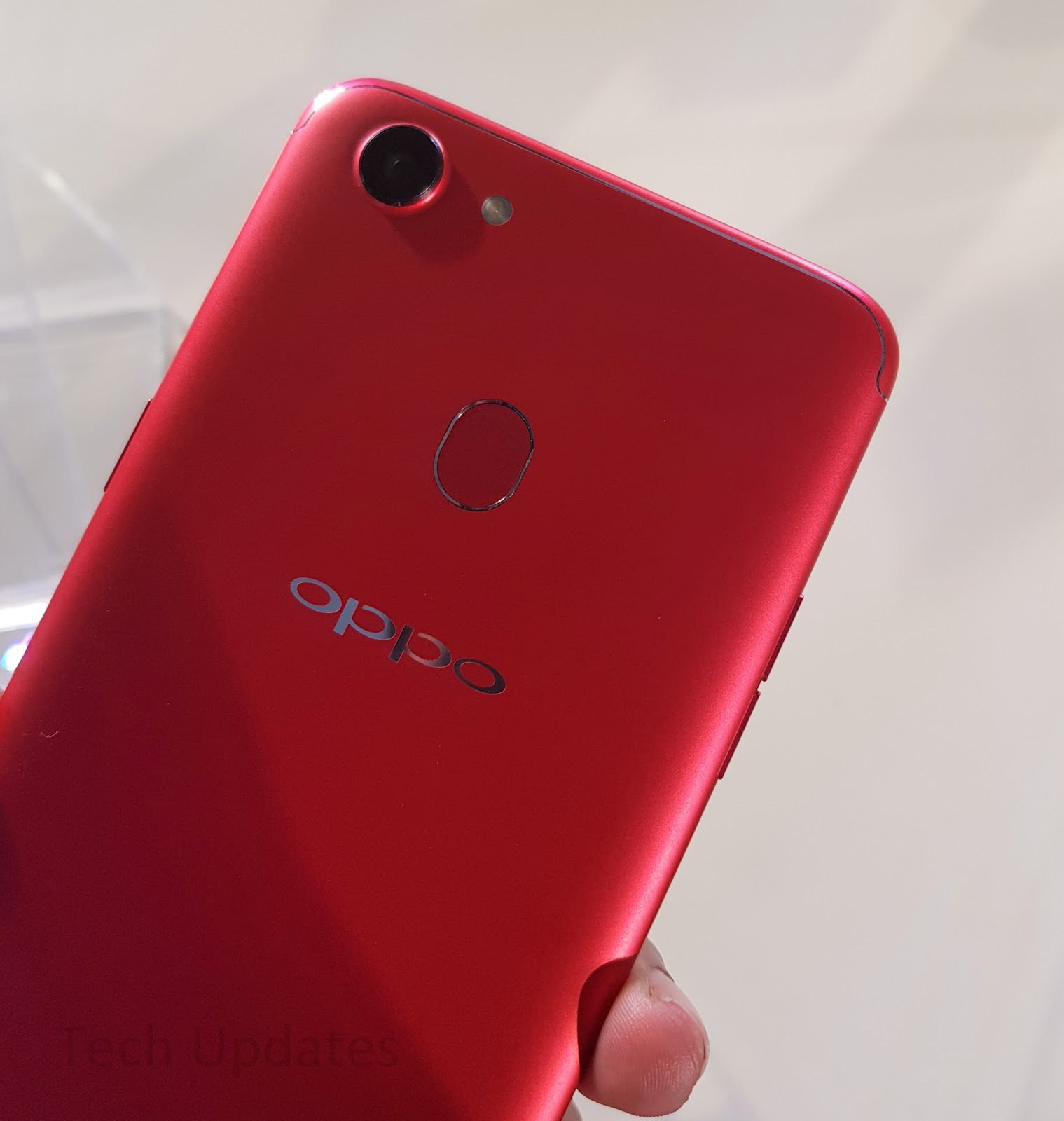 Oppo придумала, как избавиться от выреза для фронталки