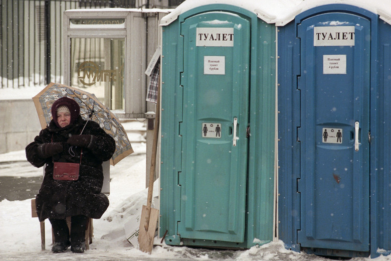Туалетный вопрос: как в России появились общественные уборные и почему их вечно не хватает - Афиша Daily