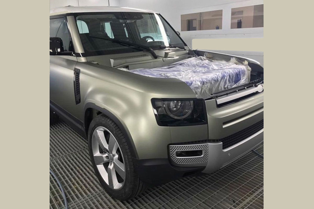 Утечка фотографий рассекретила внешность Land Rover Defender нового поколения