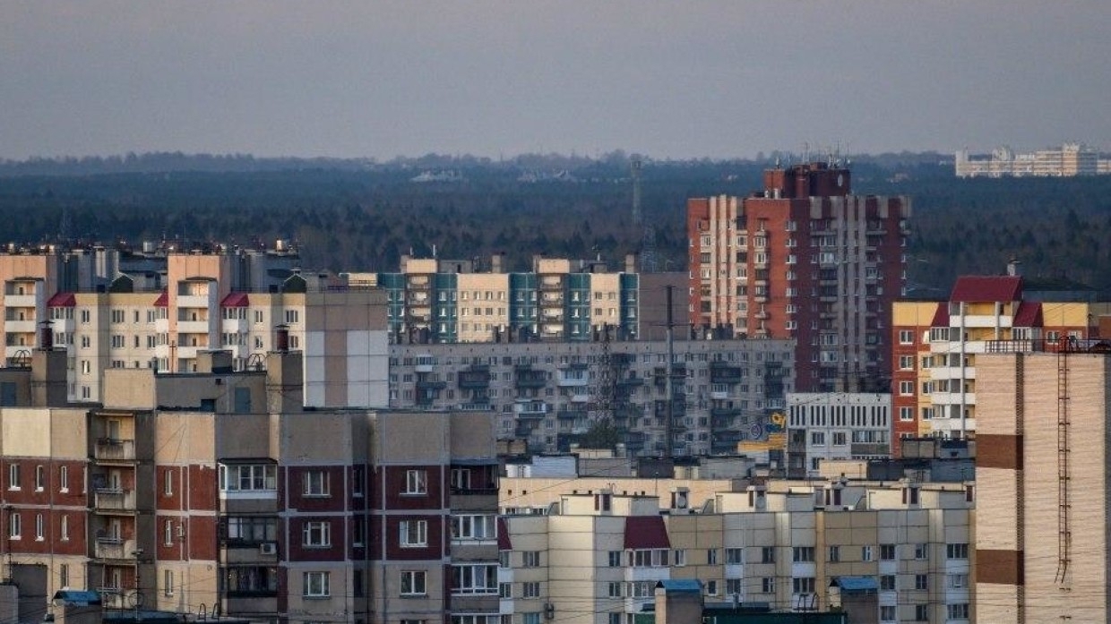 Наркоман «подрался» с лифтом и выпал из окна в Петербурге