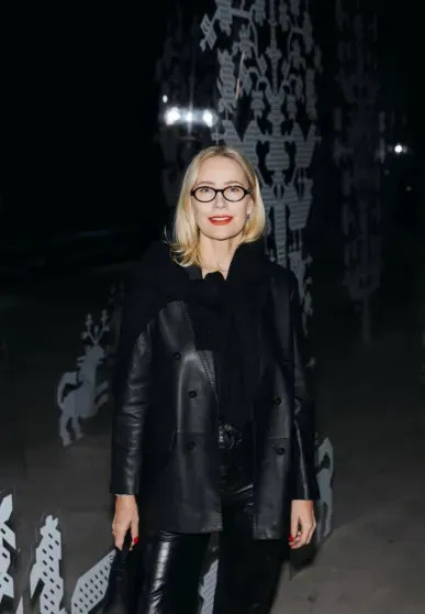 Александр Рогов, Эвелина Хромченко, Юлия Барановская и Мария Миногарова на показе Алёны Ахмадуллиной Alena, Akhmadullina, весналето, 2026Показ, показе, Миногарова, 2026Мария, 2026Миша, Рогов, посетили, Приданое, Ахмадуллина, коллекции, новой, показ, памяти, красоте, вещей, которые, невестыКоллекция