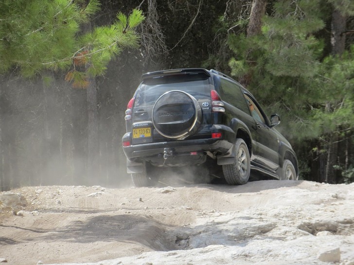 Мы ехали с напарником в Москву в тот день. Везли полный прицеп с дорогим алкоголем