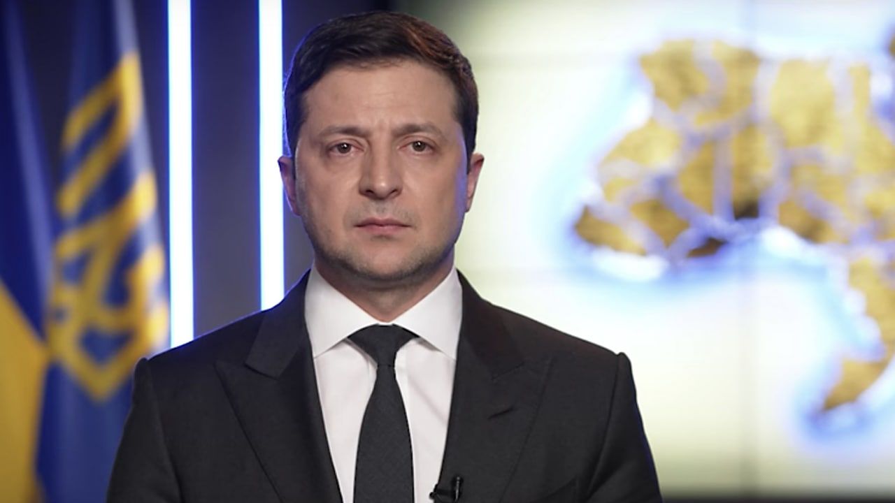 Зеленский объявил о проведении кадровой ревизии в СБУ Политика