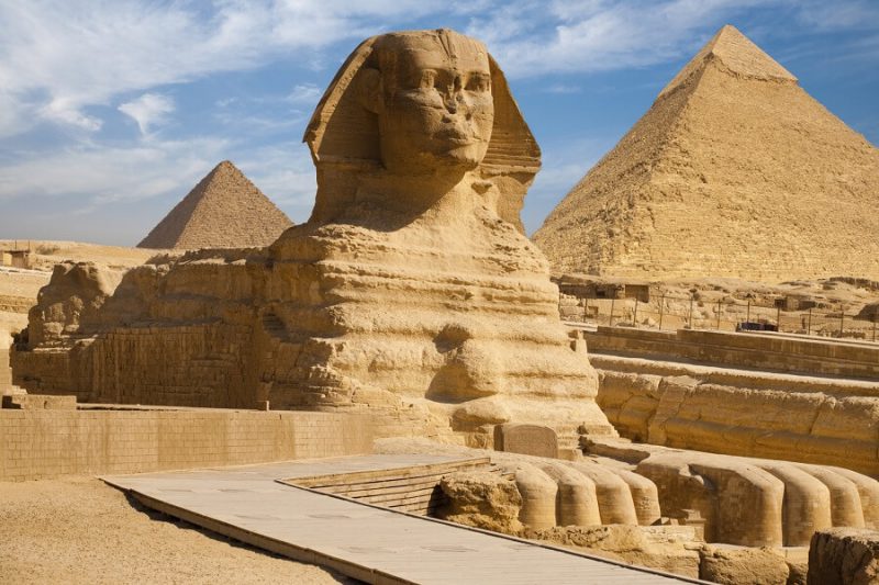 Почему у многих египетских статуй отсутствуют носы