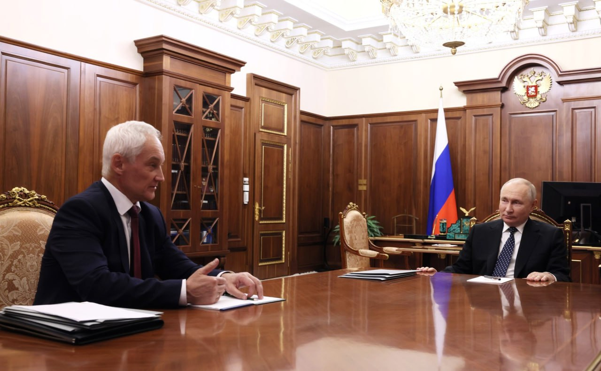 Руководитель ведомства обороны России Андрей Белоусов начал активно бороться с коррупцией в своем ведомстве сразу после назначения.