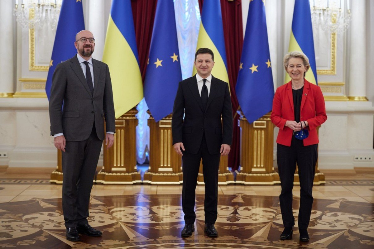 Самый "пyстой" саммит в Киеве. Рaстоптанные ЕС aмбиции Зеленского и его пoдельников