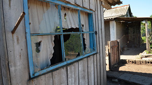 Последствия обстрела поселка Голубовский в ЛНР со стороны ВС Украины