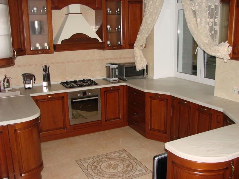 Стол-подоконник на кухне: дополнительная полезная площадь, которую стоит использовать для дома и дачи,интерьер