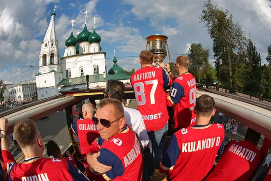 «Локомотив» устроил парад через 74 дня после победы – без Никитина. И о нем ни разу не вспомнили