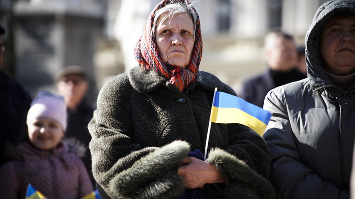 На Украине начались президентские выборы. 10 млн избирателей не допущены