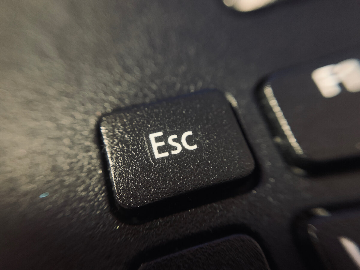 Кнопка таб на ноутбуке. Кнопка Эскейп на клавиатуре. Иктопка шифт и тап. Кнопка ESC на клавиатуре. Функция клавиши ESC.