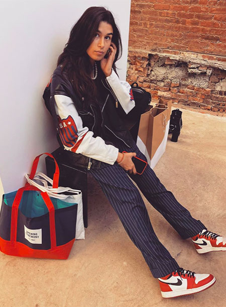 Иван Ургант опубликовал семейные фото в честь 20-летия своей дочери Эрики Иван Ургант опубликовал семейные фото в честь 20-летия своей дочери Эрики Дети,Дети знаменитостей