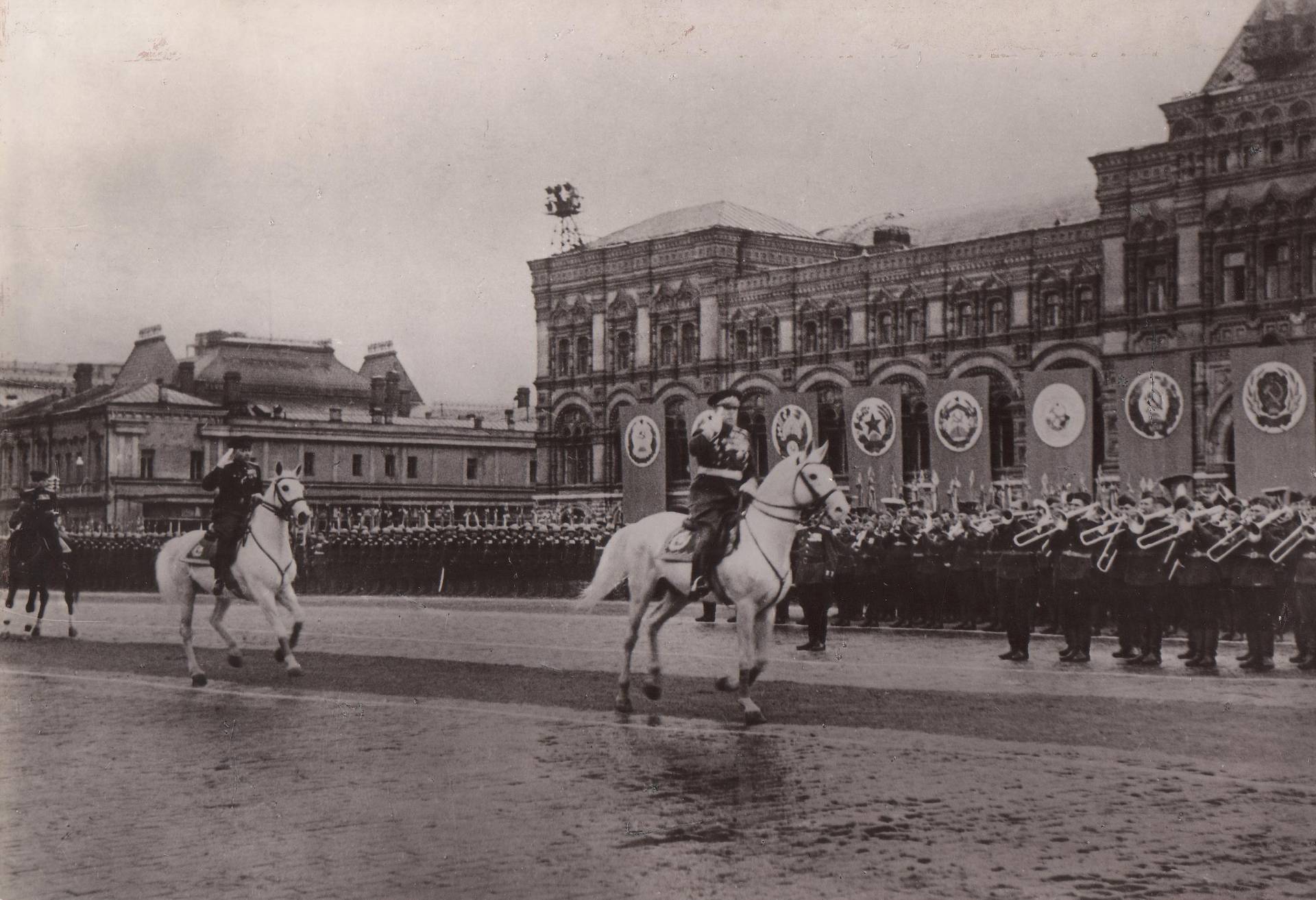 Выступление оркестра во время Парада Победы на Красной площади, 24 июня 1945 года Военно-оркестровая служба ВС РФ