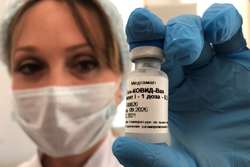 В России испытают четвертую вакцину от коронавируса