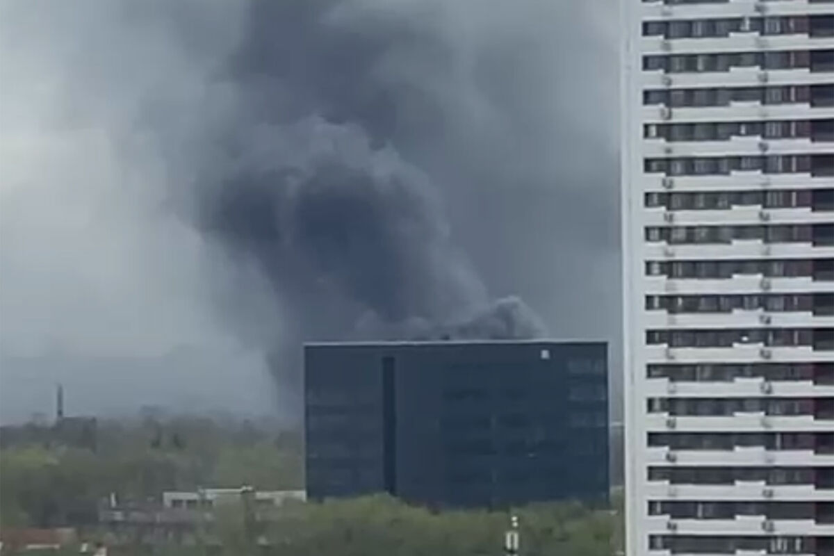 МЧС: в Химках спасатели локализовали пожар на складе на 150 квадратных метрах