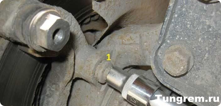 Замена тормозных дисков на Lada Kalina‎