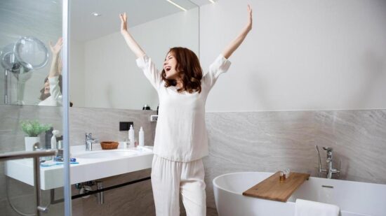 Врач Лебедева рассказала о технике «наули», которая может избавить от запоров и вздутия