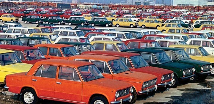 "Наценка в 320%, 180 магазинов и 694 СТО" - несколько интересных фактов и цифр о продажах машин в СССР