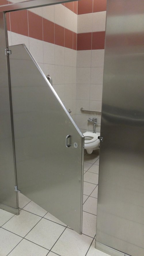 Дизайнерские ляпы в уборных и туалетах юмор