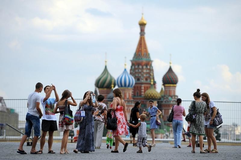 Картинки по запросу иностранцы в россии