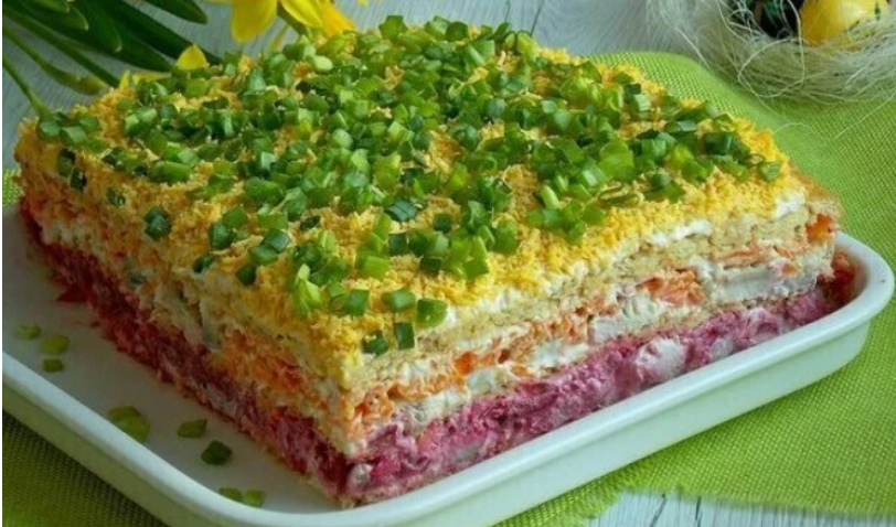 Рецепт потрясающего закусочного торта: красивый, аппетитный и вкусный