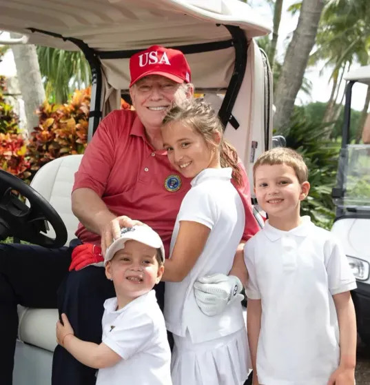 Стало известно, на сколько разбогател Дональд Трамп за время своего правления долларов, Трампа, также, долларовДональд, продолжает, расти, стоимость, состояние, президента, компании, акции, Дональда, криптовалюты, менее, недавнее, больше, вырасти, Trump, могло, охлаждение