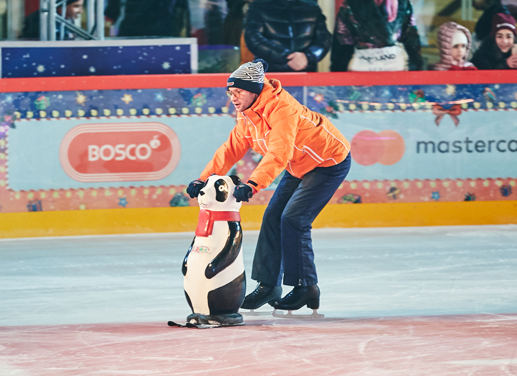 Татьяна Навка, Дмитрий Песков, Филипп Киркоров и другие гости открытия ГУМ-Катка Татьяна Навка, Дмитрий Песков, Филипп Киркоров и другие гости открытия ГУМ-Катка Звезды,Красная дорожка