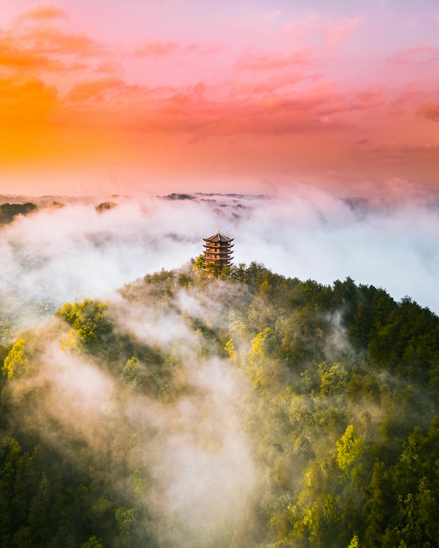 13 фото с конкурса Landscape-2019, после которых вы захотите отправиться в путешествие конкурса, Представляем, Китая, немецкий, Сказочный, у замка, Автор kveikjan GermanyПервый, из окна, Автор Panvelvetora РоссияВид, старых, городов, Нойшванштайн, известных, из самых, одним, Фэнхуаном, закат, Захватывающий, замок, Автор drehermj