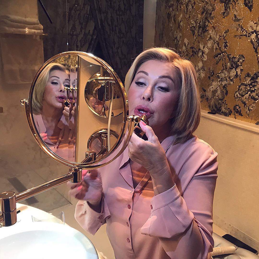 Любовь Успенская раскрыла секрет своей бесконечной молодости и безупречного внешнего вида Любовь Успенская раскрыла секрет своей бесконечной молодости и безупречного внешнего вида