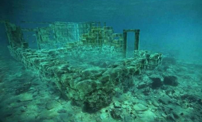 На глубине 20 метров найден город возрастом 9 тысяч лет. В его центре колодец, который уводит еще глубже Культура