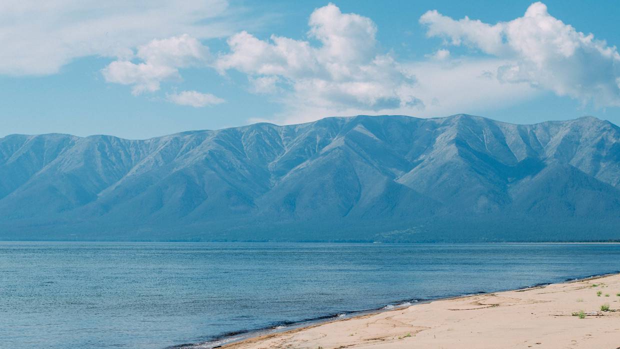 Легкомоторный вертолет совершил аварийную посадку в Бурятии