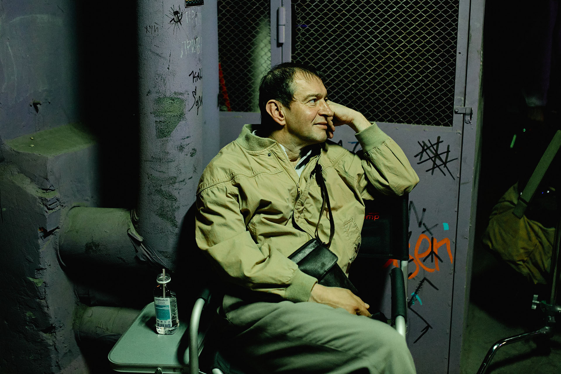 Константин Хабенский на съёмках фильма «Здесь был Юра»