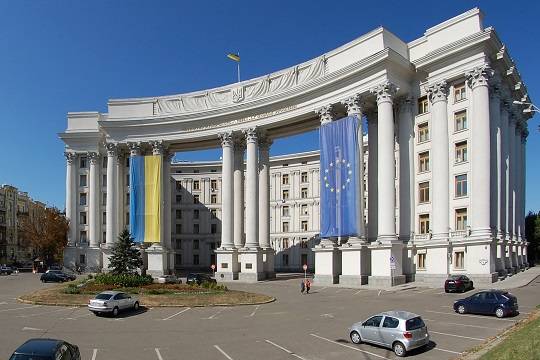 Москва сдалась на милость Киева Москва сдалась на милость Киева украина