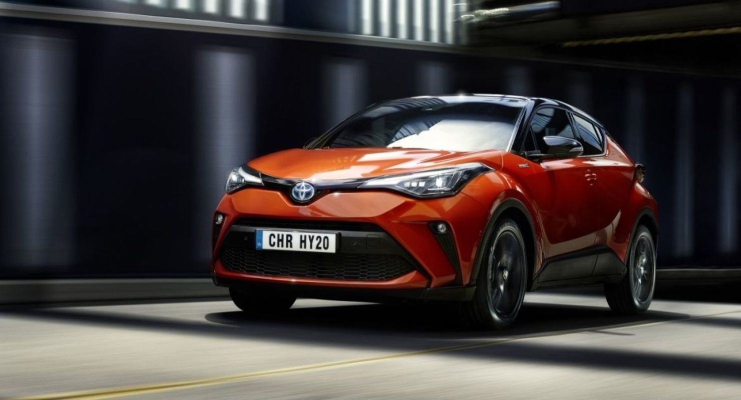 Тест-драйв Toyota C-HR: по снегу и асфальту Автомобили