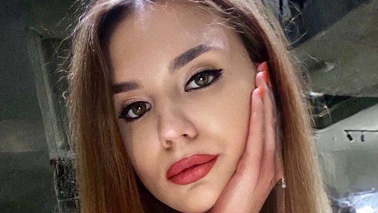 Распутина призвала к ответственности пасынка, которого ее дочь обвинила в домогательствах Шоу-бизнес