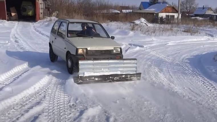 Нижегородские автолюбители вышли на расчистку дорог после сильного снегопада
