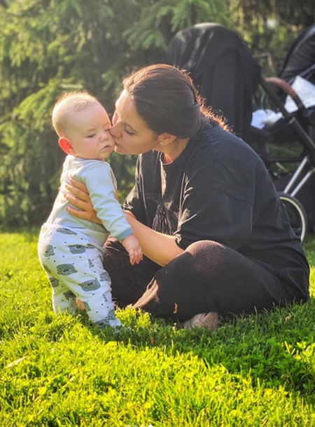 Елена Ильиных поделилась редкими фото их с Сергеем Полуниным сына Мира Дети,Дети знаменитостей