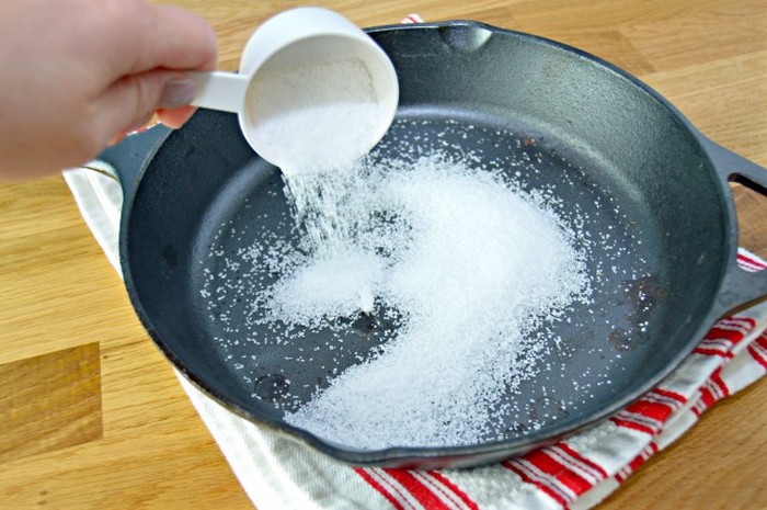 Как почистить грязную сковороду до блеска «советским» способом домашний очаг,полезные советы,рукоделие,своими руками,сделай сам,умелые руки