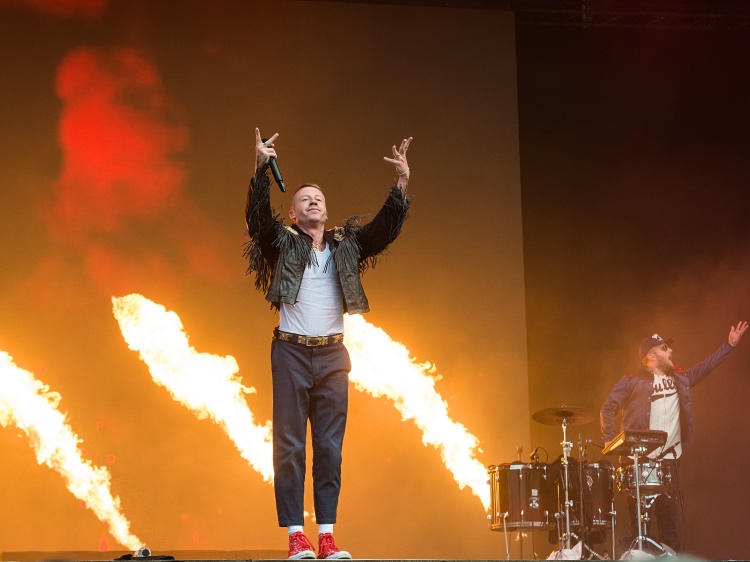 Что посмотреть в июне и июле: Гвинет Пэлтроу на дебатах, Том Хэнкс на корабле и Джозеф Гордон-Левит в воздухе в главных онлайн-премьерах Что посмотреть в июне и июле: Гвинет Пэлтроу на дебатах, Том Хэнкс на корабле и Джозеф Гордон-Левит в воздухе в главных онлайн-премьерах Кино,Кино